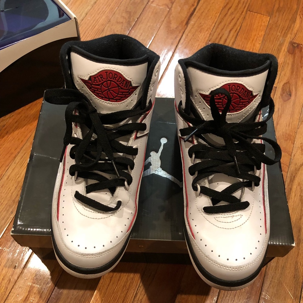 Sneakers good conditions, only worn like 4 times